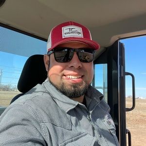 Meet your Posher, Zeus